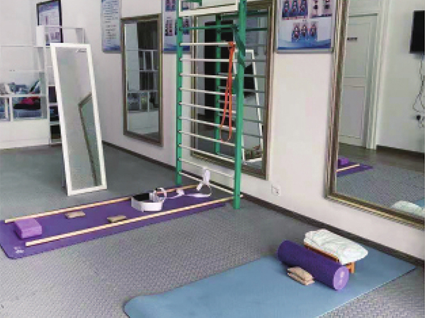 脊柱侧弯工作室